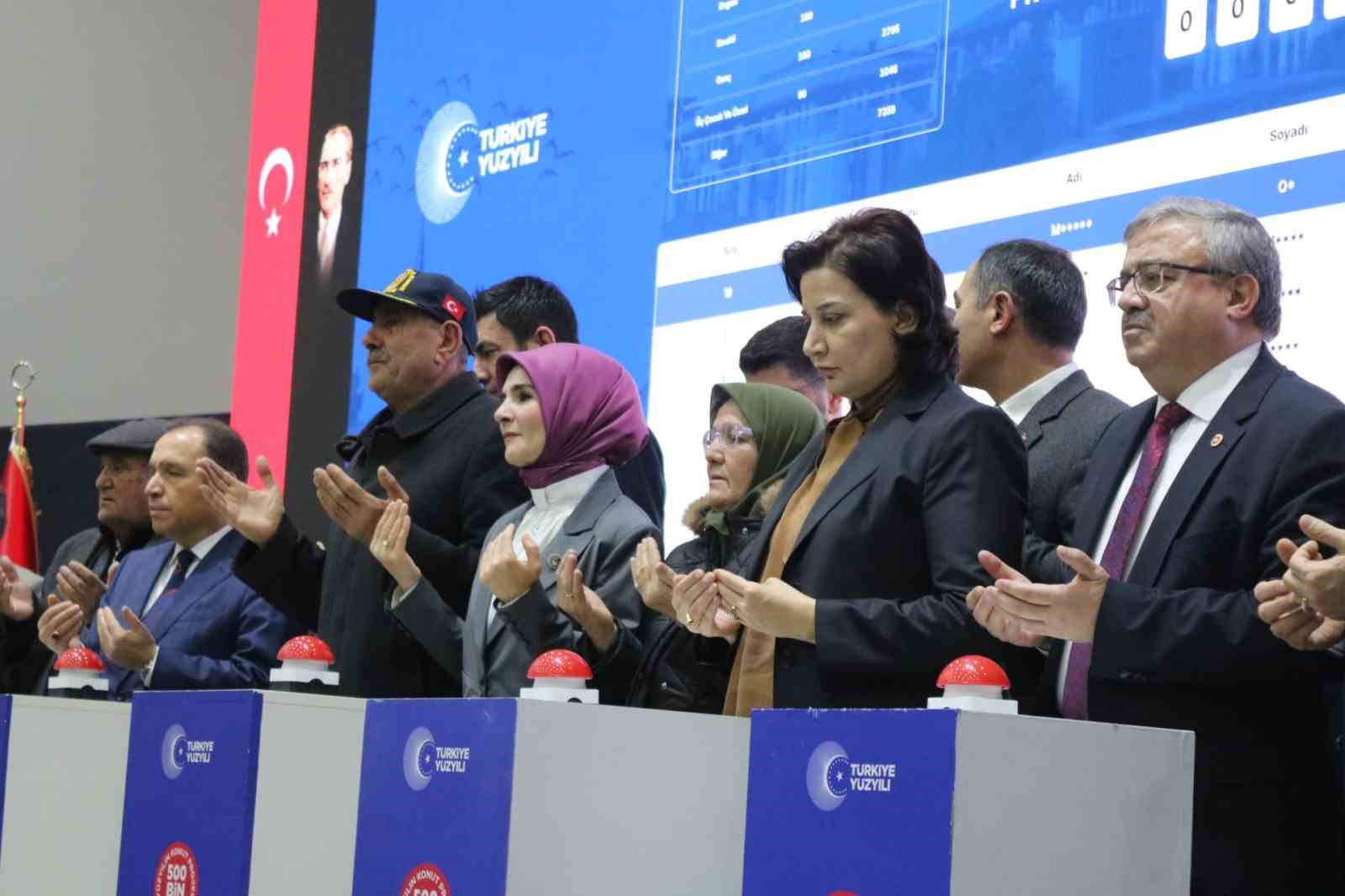 Bakan Göktaş: “Vatandaşlarımızın Ev Sahibi Olma Hayalini  “Yüzyılın Konut Projesi” ile Gerçek Kılıyoruz”