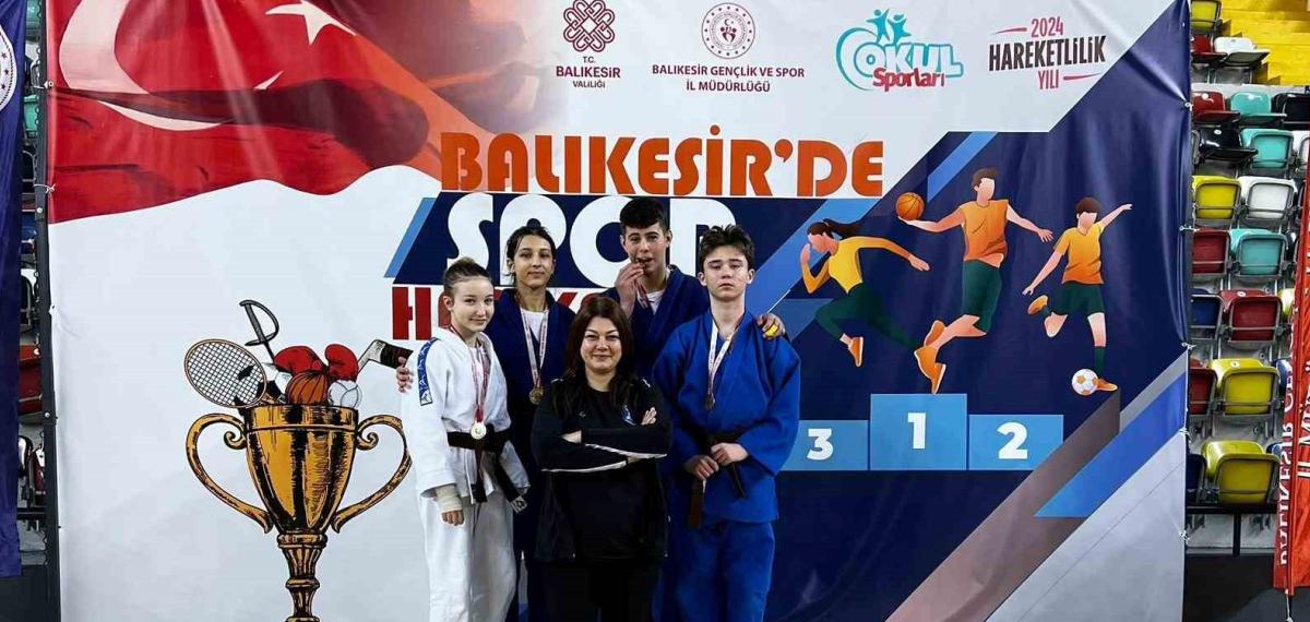 Balıkesir Büyükşehir’in Sporcuları Güreş ve Judoda 18 Madalya Topladı