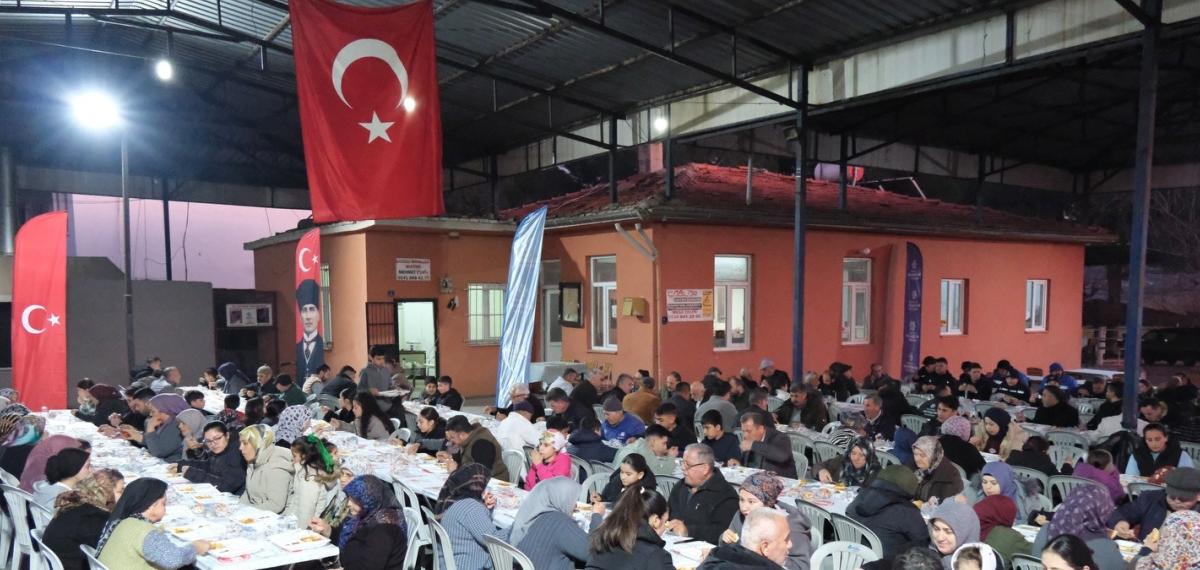 Başkan Erol İlk İftarını Vatandaşlarla Açtı