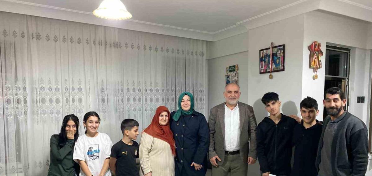 Başkan Sandıkçı’dan ’Çat Kapı’ İftar