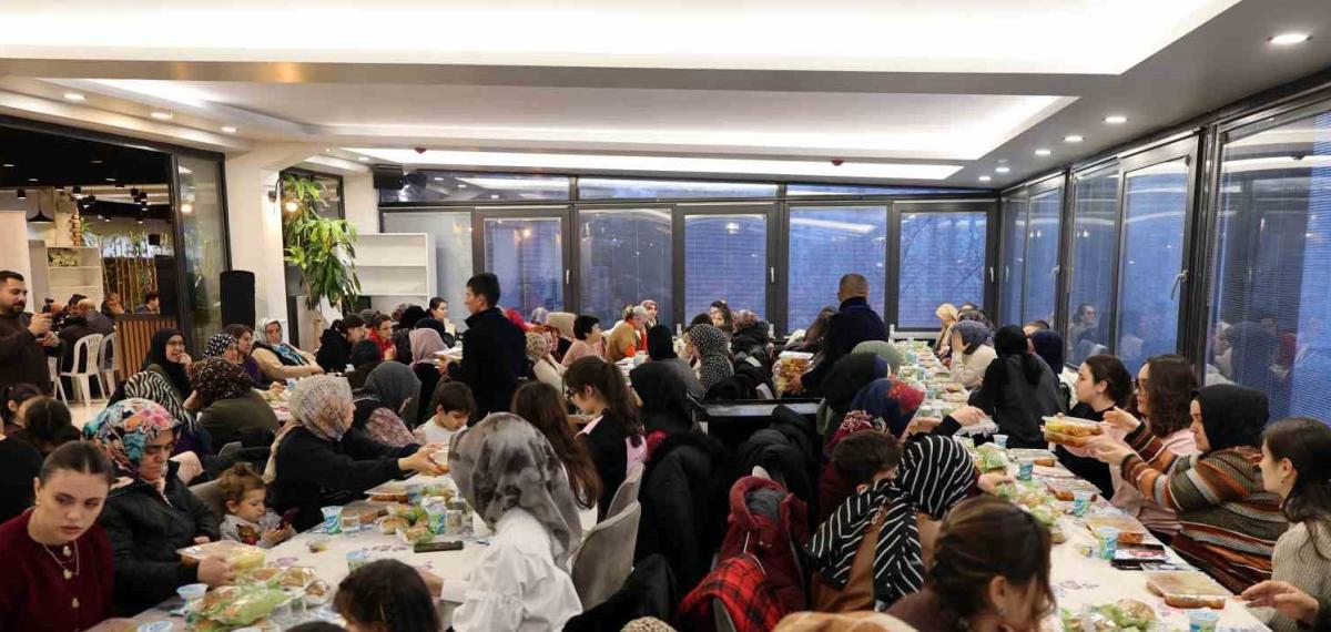 Başkan Yalçın Gönül Sofrasında Vatandaşlarla İftar Açtı