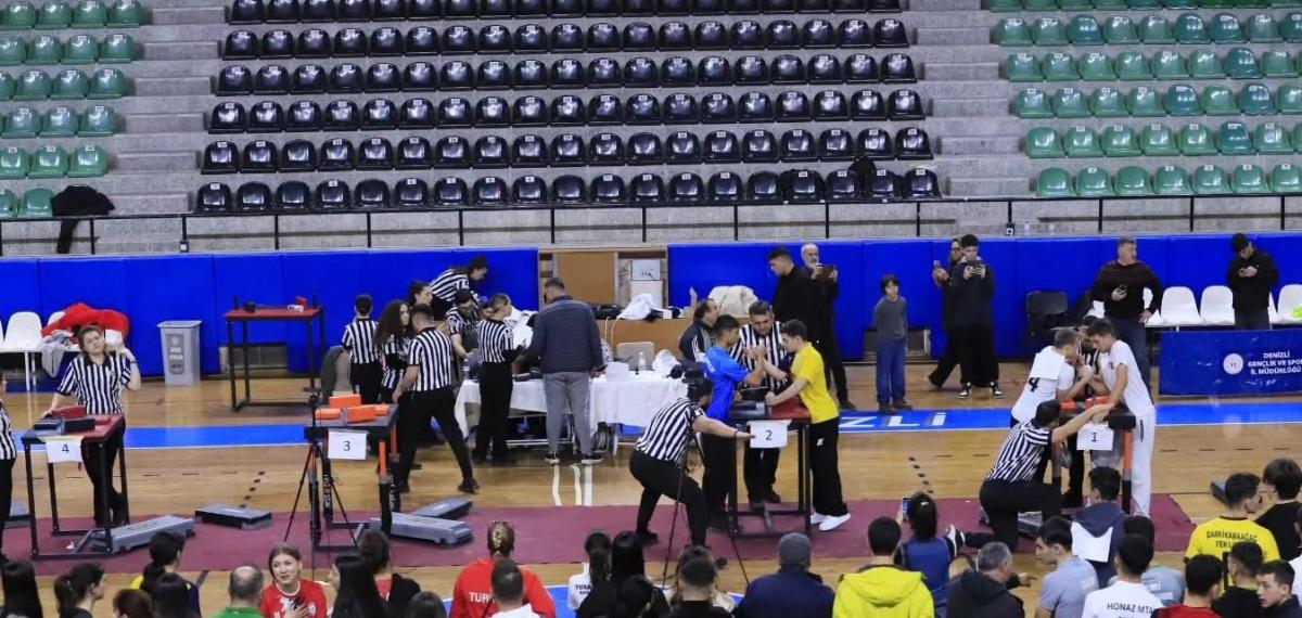 Bilek Güreşi Grup Şampiyonası Heyecanı Denizli’de Yaşandı