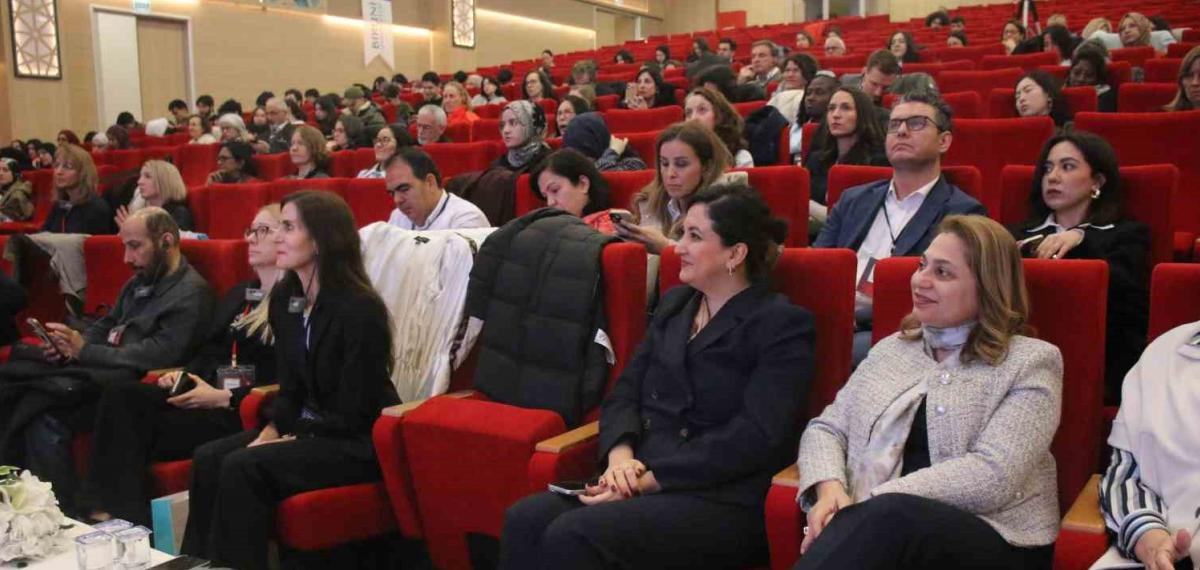 Biruni Üniversitesi Ev Sahipliğinde “Sağlıklı Yaşam Tıbbı” Sempozyumu Düzenlendi