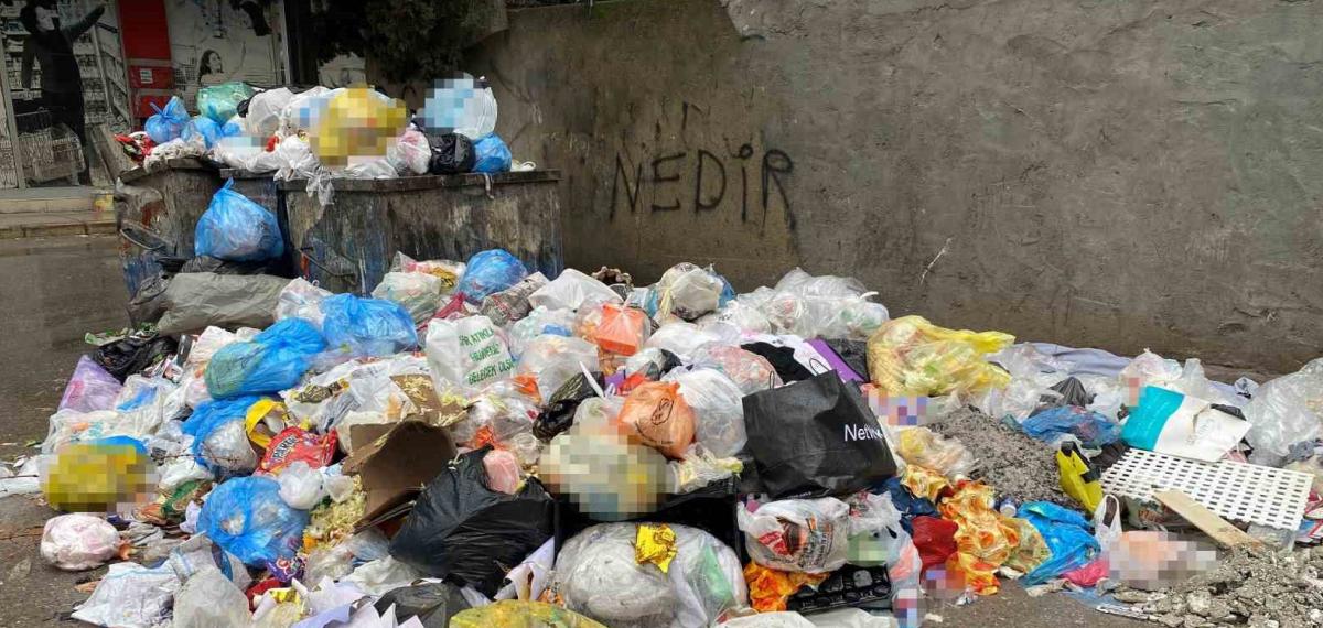 Buca’da Grev Bitti, Çöp Çilesi Bitmedi