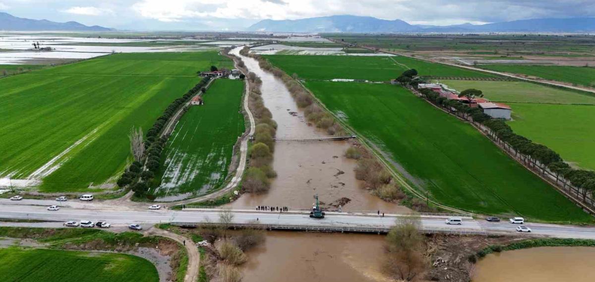 Büyük Menderes Nehri, Köprü Seviyesine Yükseldi