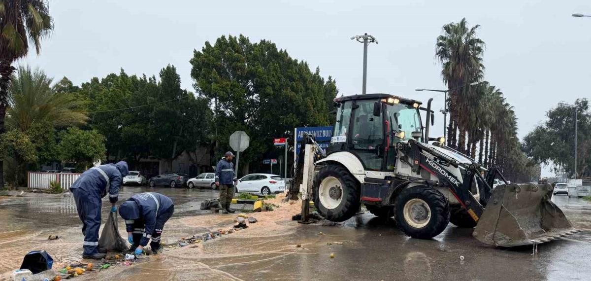 Büyükşehir Ekipleri Şiddetli Yağışa Karşı Teyakkuz Halinde