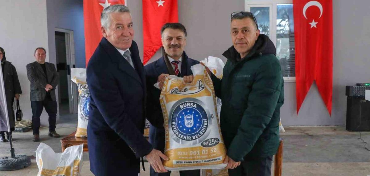 Büyükşehir’de Üreticiye Fidan ve Tohum Desteği