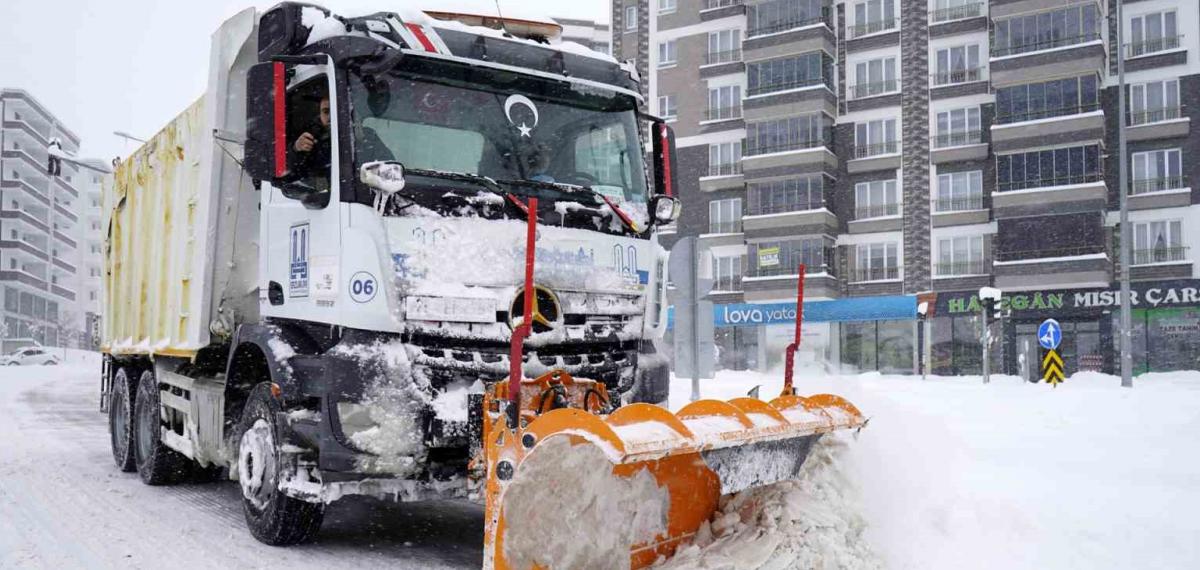 Büyükşehir’in Kar Timleri 7/24 Sahada