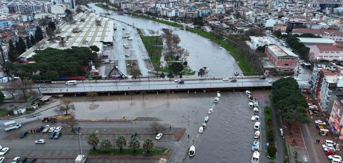 Çanakkale’de Taşan Sarıçay Dron ile Görüntülendi