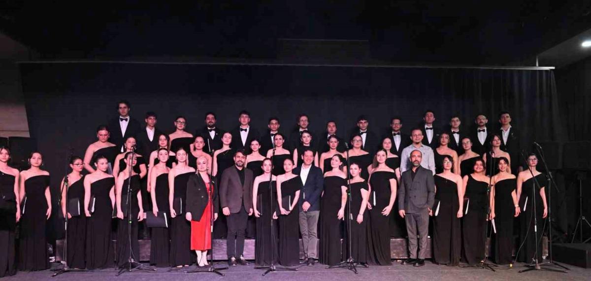 Çok Sesli Gençlik ve Çocuk Korosu Sanatseverlerle Buluştu