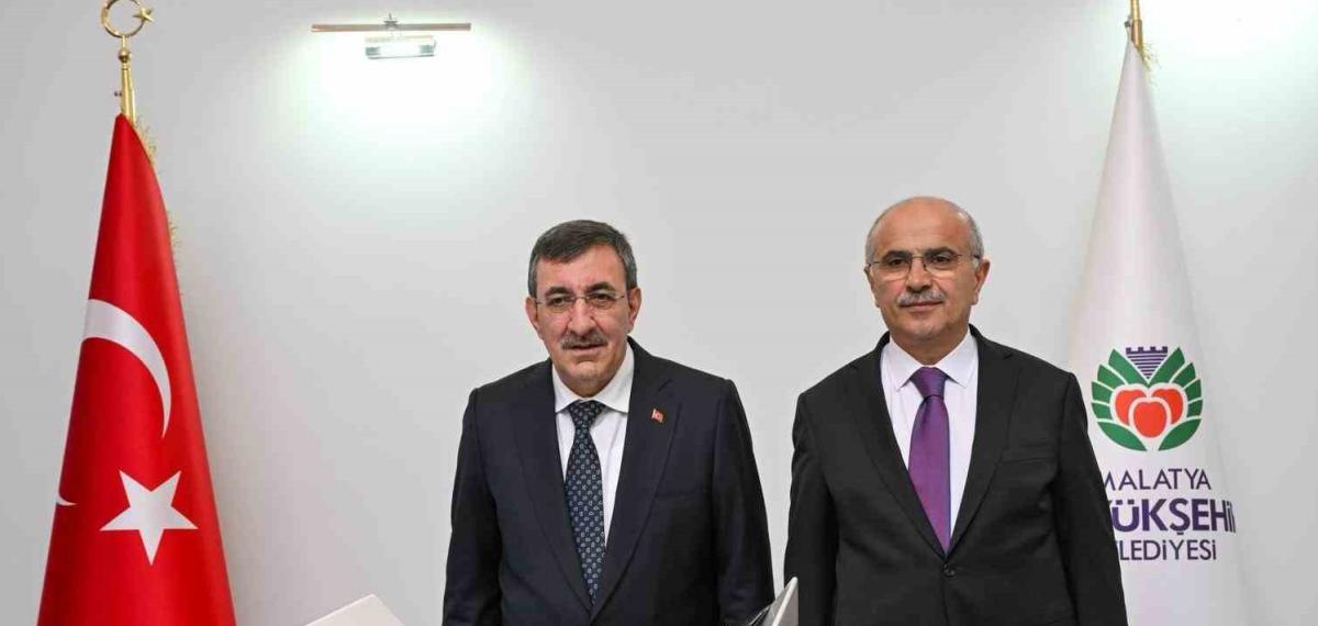 Cumhurbaşkanı Yardımcısı Yılmaz’dan Başkan Er’e Tebrik