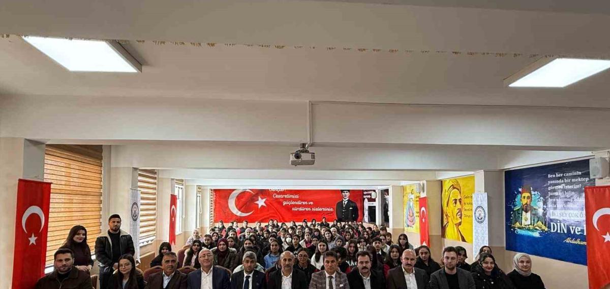 Diyadin’de “Bir Bilenle Bilge Nesil” Projesi Öğrencilerle Buluştu