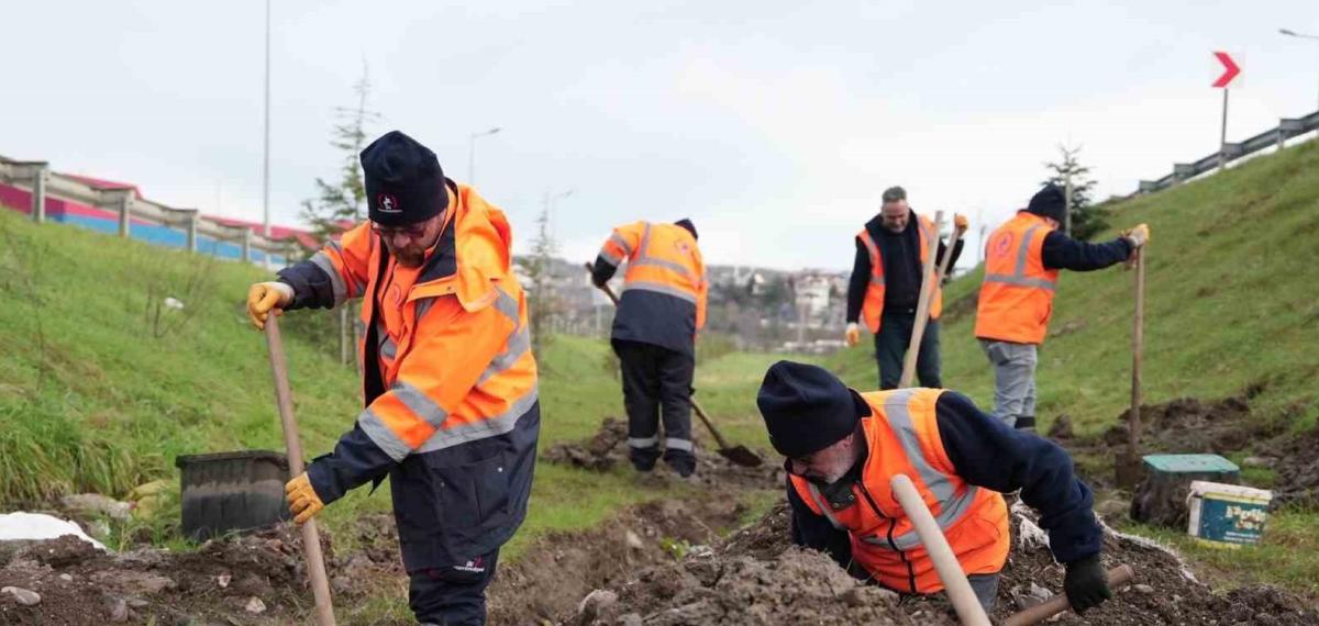 Düzce’de Parklarda Alt Yapı Çalışmaları Sürüyor