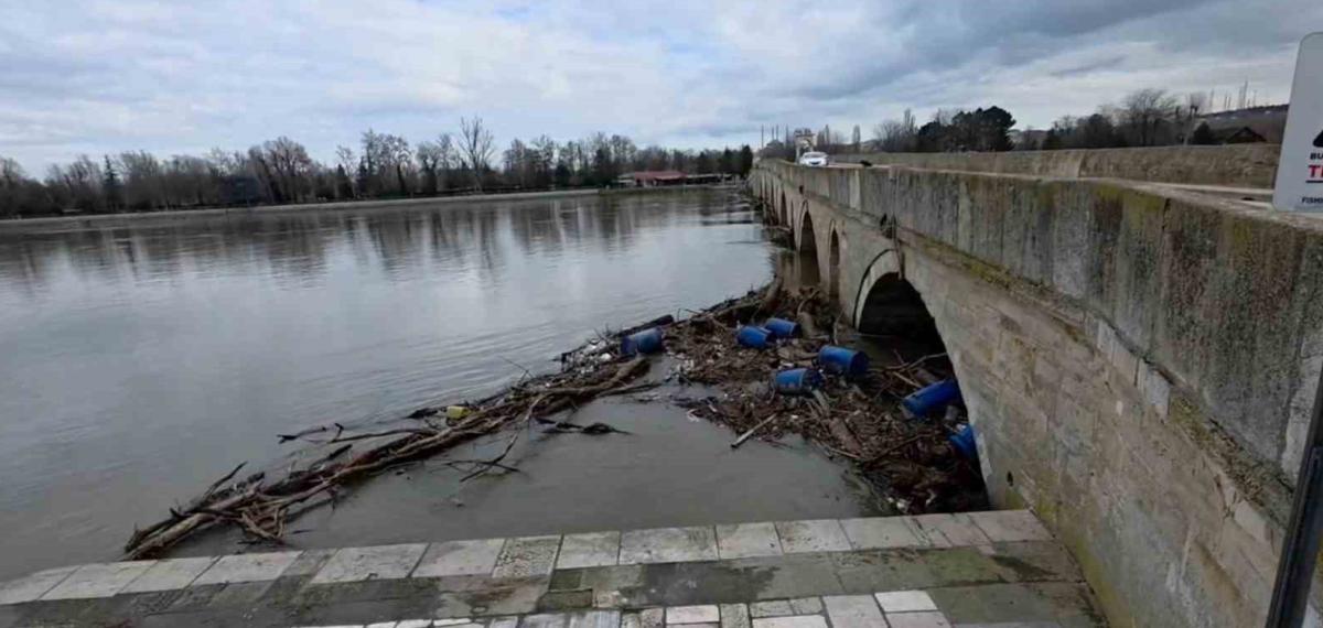 Edirne’de Taşkın Sonrası Hasar Gün Yüzüne Çıktı: Su Seviyesi 60 Santimetre Düştü