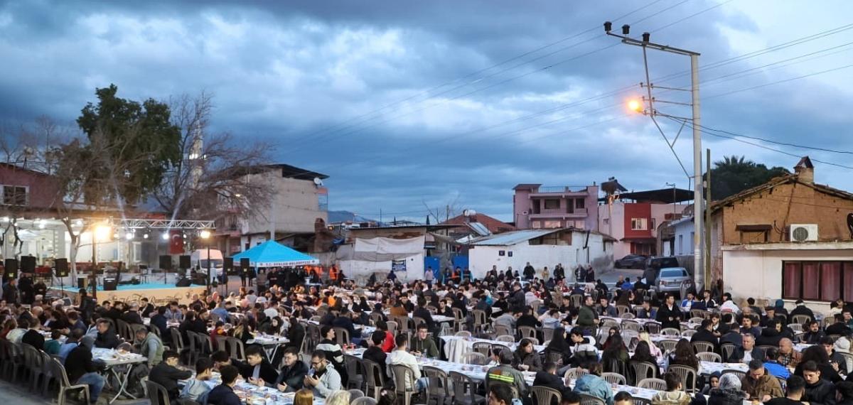 Efeler’de Vatandaşlar Aynı Sofrada Buluştu