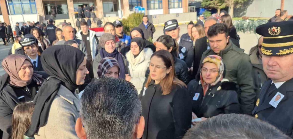 Emekliliğine 4 Gün Kala Kazada Ölen Polis, Son Kez İş Yerine Getirildi