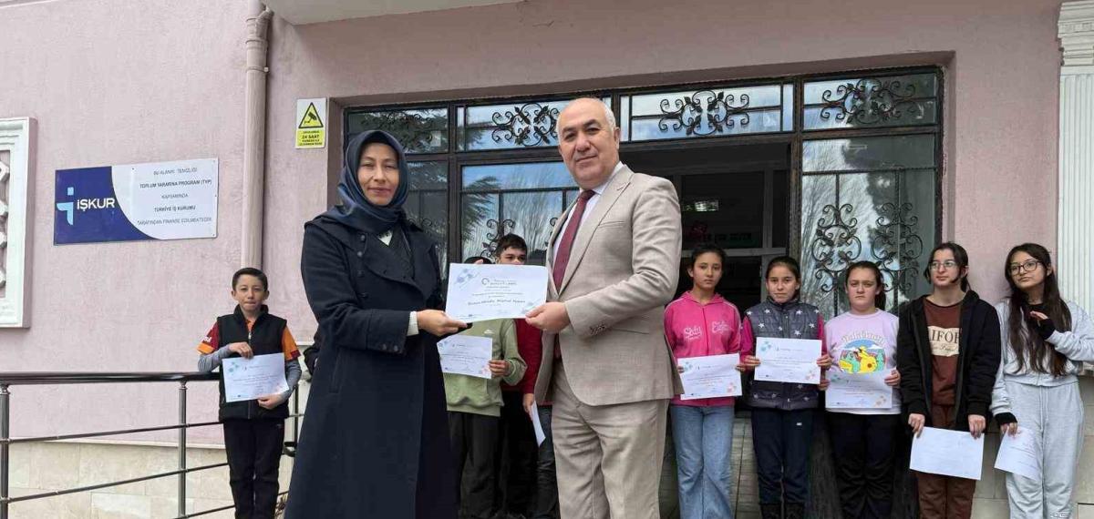 Emirdağ Gömü Ortaokulu, Avrupa’dan ‘Etwinning’ Projesiyle Ödülle Döndü