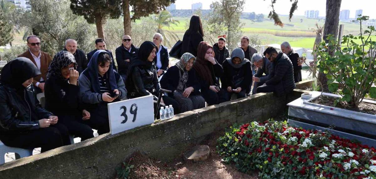 Endoskopi Sonucu Hayatını Kaybeden Kadın, Mezarı Başında Anıldı