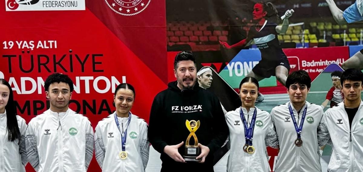 Eskişehirli Badmintonculardan Türkiye Şampiyonası’nda Madalya Yağmuru