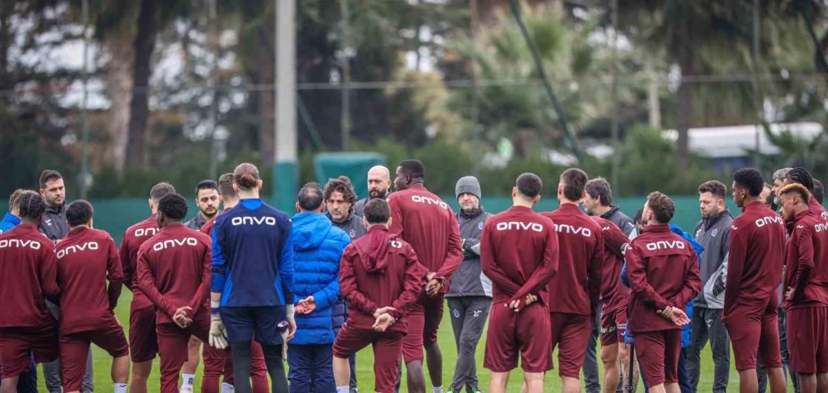 Evinde Yenilmeyen Trabzonspor, Namağlup Fenerbahçe’yi Ağırlıyor
