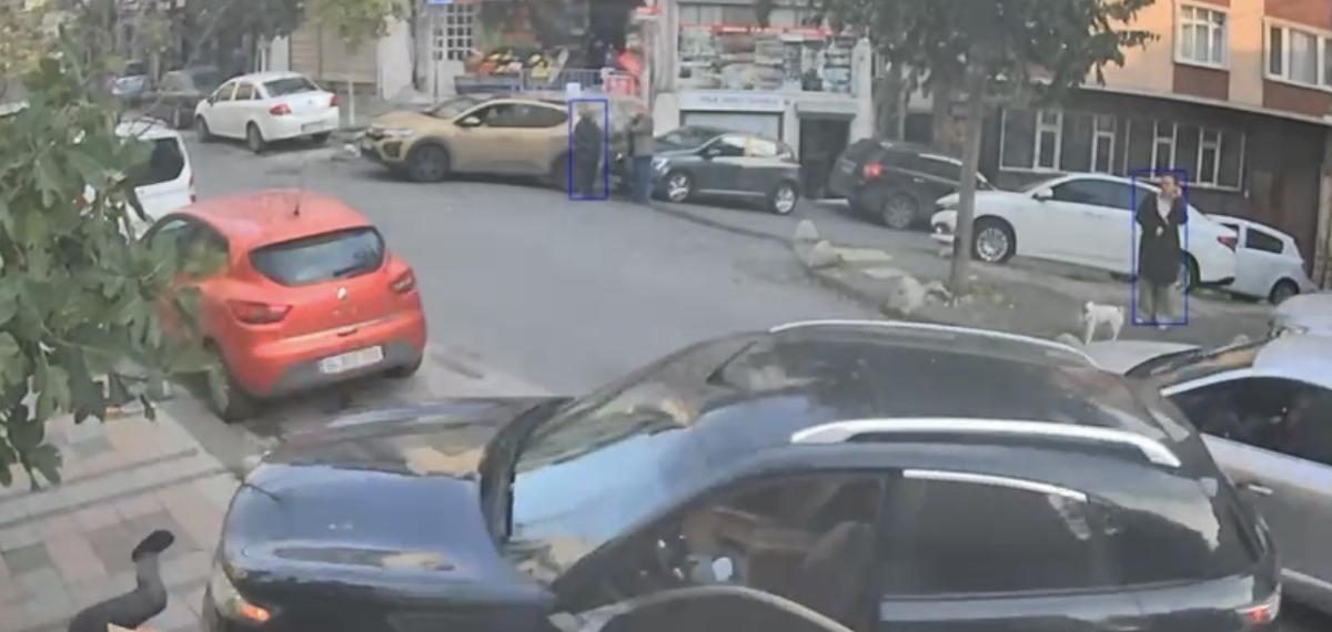 Film Gibi Olay: Kendi Otomobilinin Altında Kalarak Yaralandı