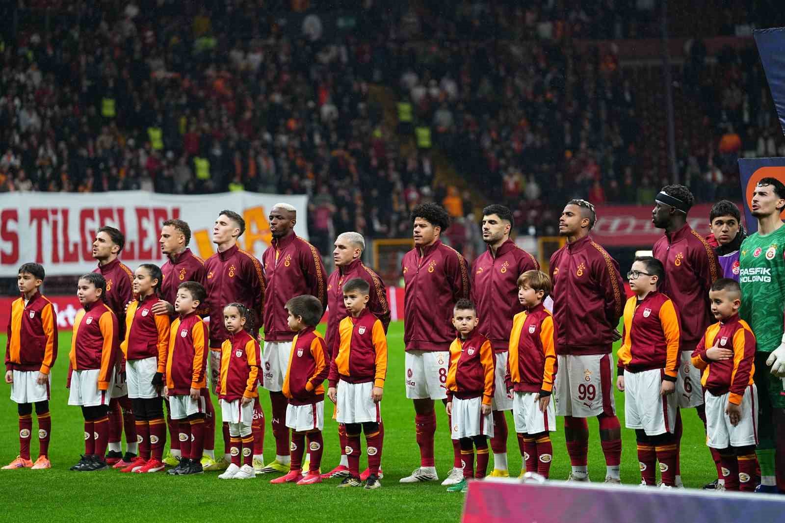 Galatasaray’da 4 Değişiklik