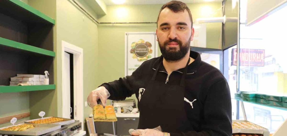 Gaziantepli Usta, Sahte ile Gerçek Baklavayı Ayırt Etmenin Yollarını Anlattı