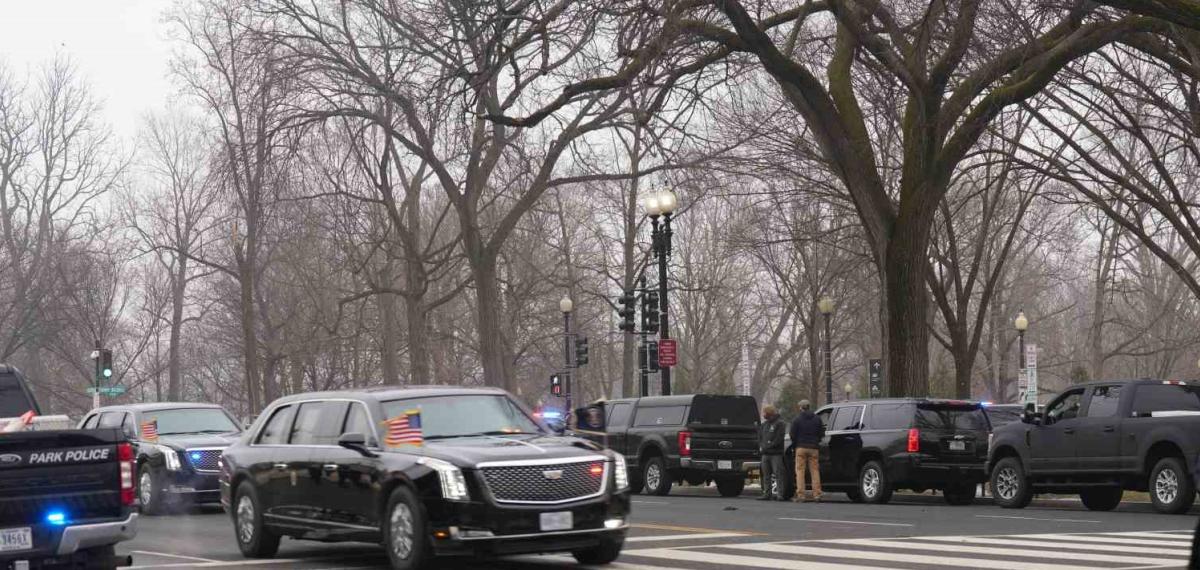 Gazze Barış Kurulu Toplantısı Sırasında Filistin Destekçilerinden Protesto: 2 Gözaltı