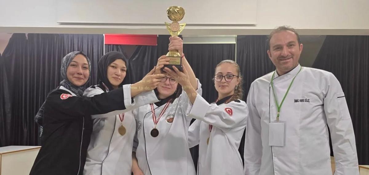 Gedizli Kızlardan Bölge Birinciliği