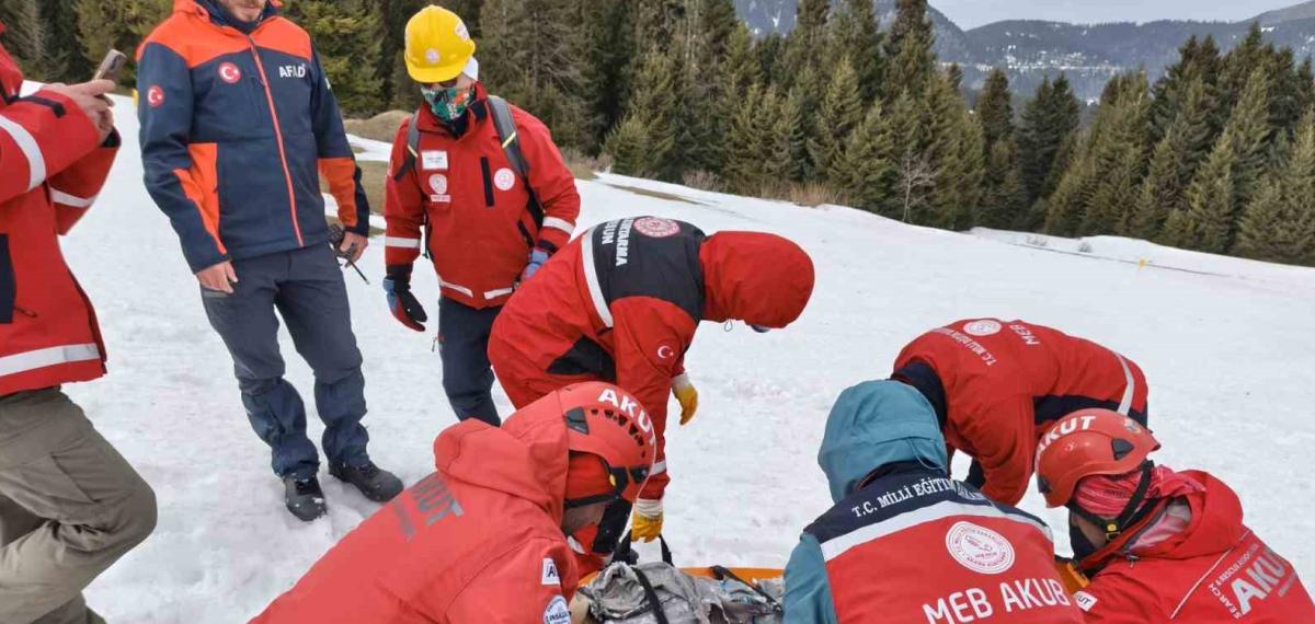 Giresun’da Çığ Tatbikatı Gerçeğini Aratmadı