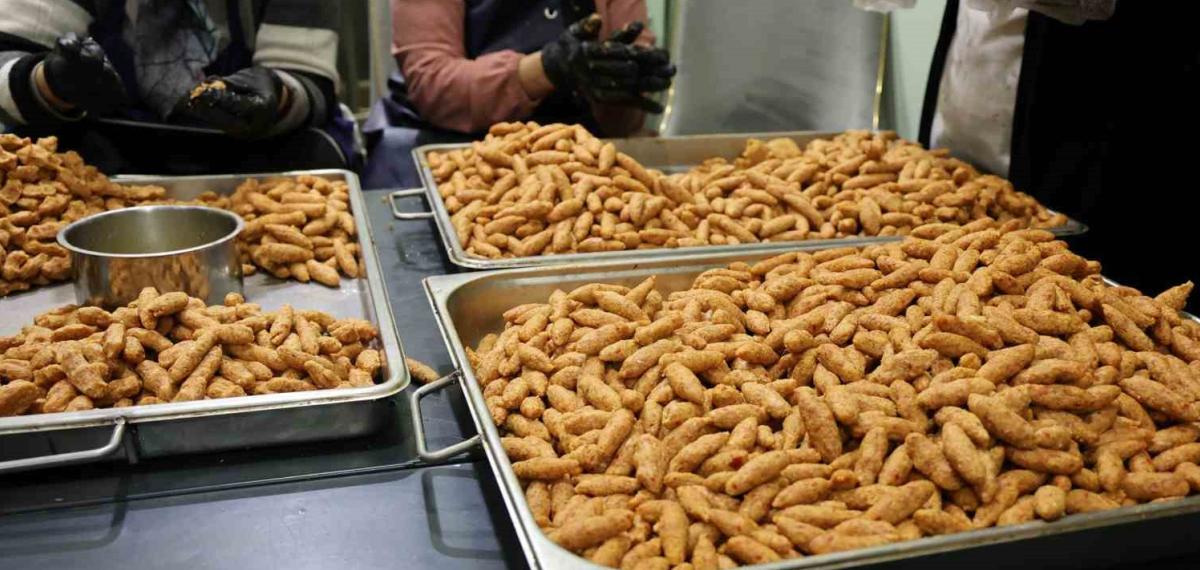 Gönüllüler El Ele Verdi Her Gün 250 İhtiyaç Sahibine İftar Hazırlıyor