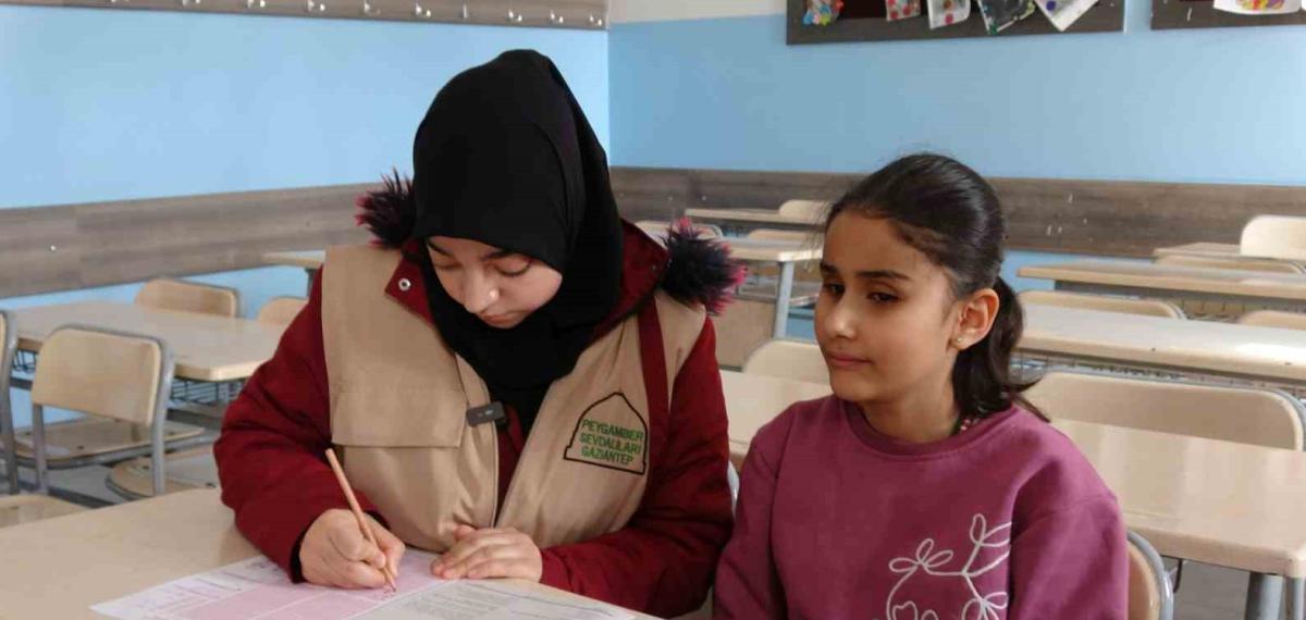 Görme Engelli Kardeşlerin Siyer Yarışması Heyecanı