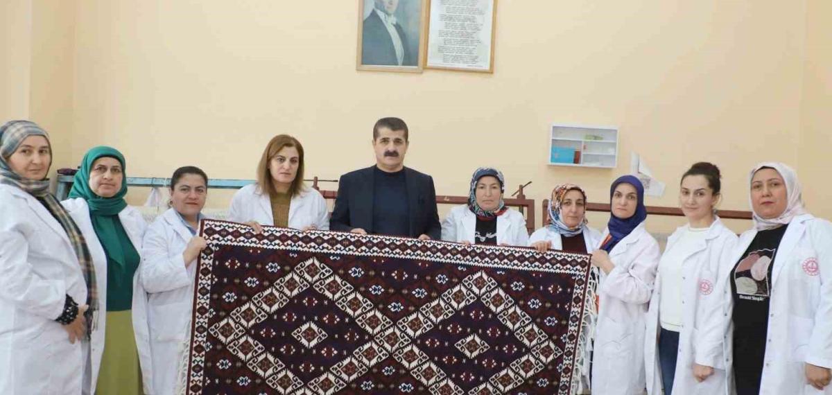 Hakkari’nin Kilimleri, Kültürel Hafızayı Günümüze Taşıyor