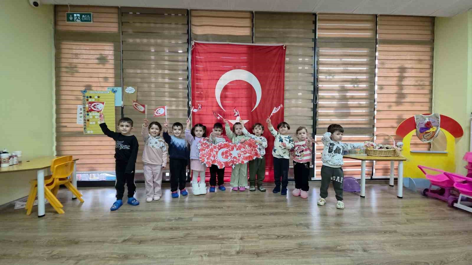 İkinci Dönem “Bayrak Sevgisi” Temasıyla Başladı