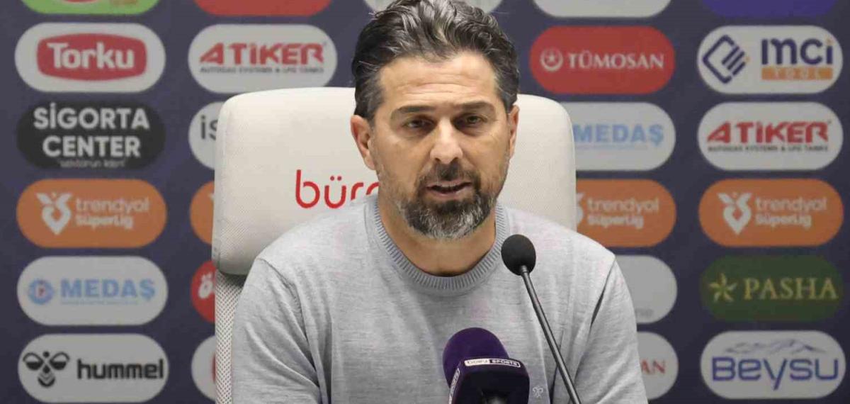 İlhan Palut: “Her Şeyden Önce Bizim İçin 3 Puan Çok Önemli Oldu”