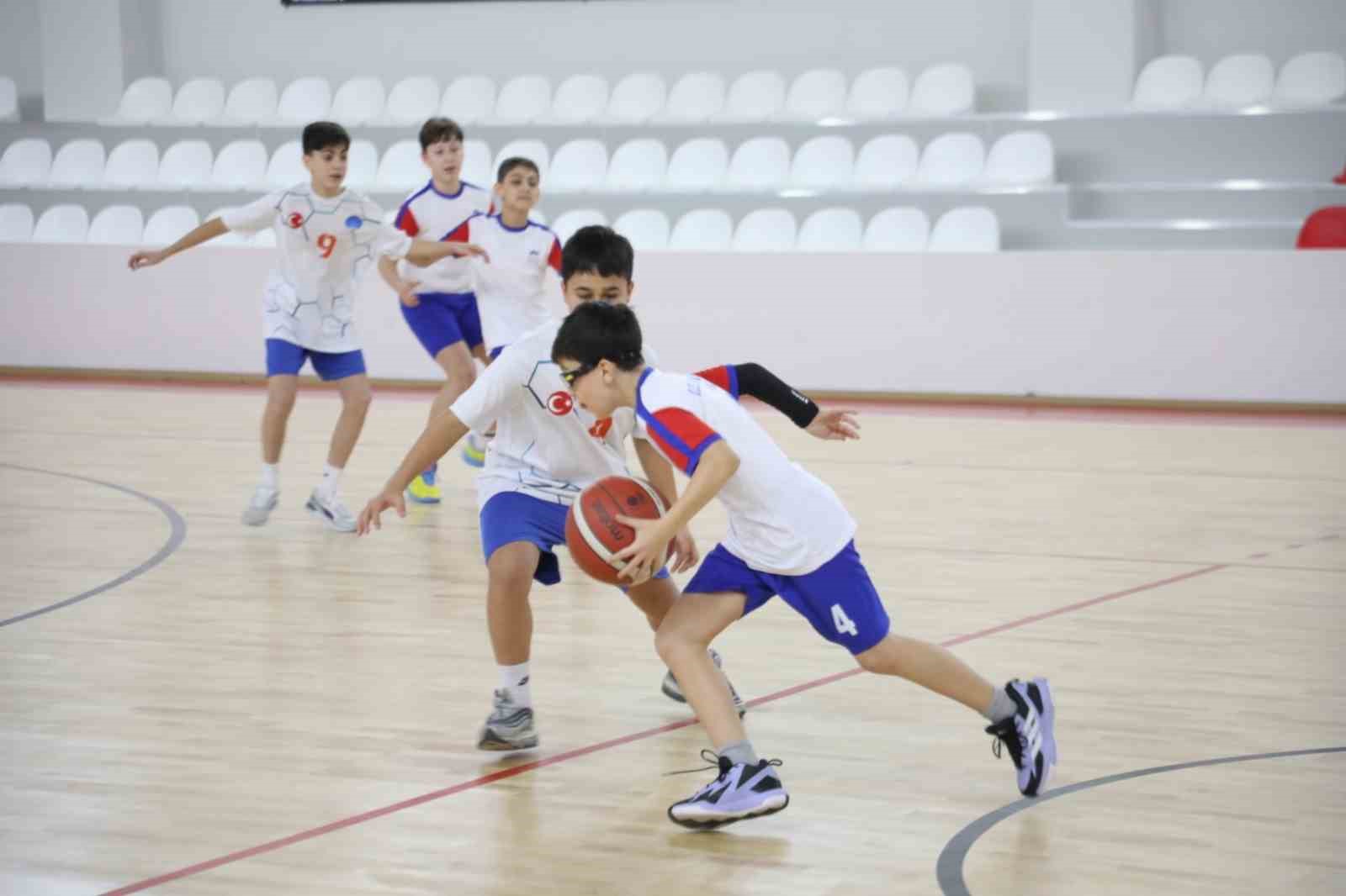 İnegöl’de Spor Festivali Basketbol Müsabakalarıyla Start Aldı