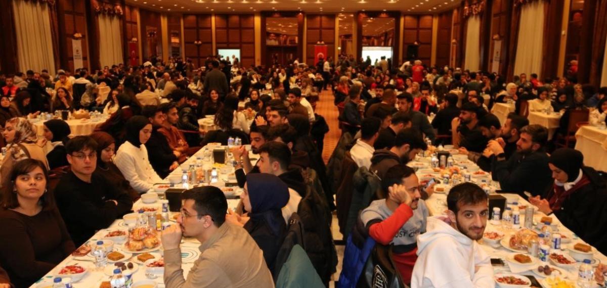İnönü Üniversitesi Öğrencileri Kampüs İftarında Buluştu