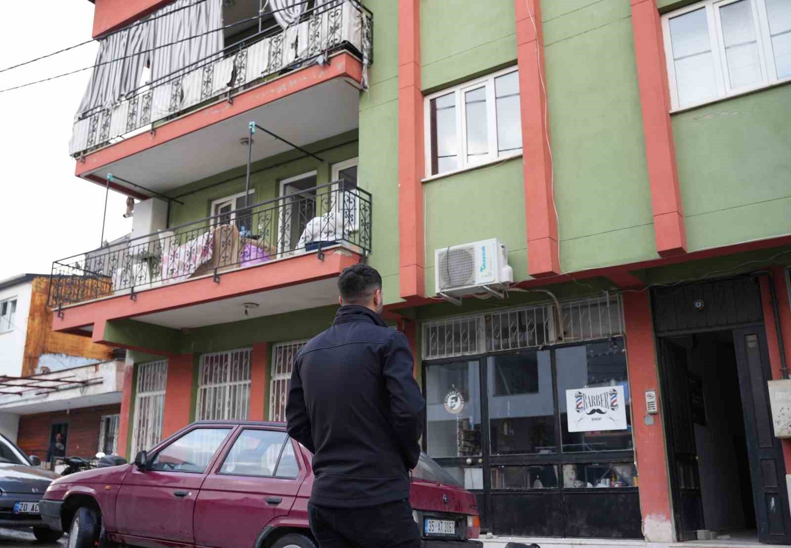 İş İçin Şehir Dışına Çıkan Koca, Döndüğünde Evini Boş Buldu