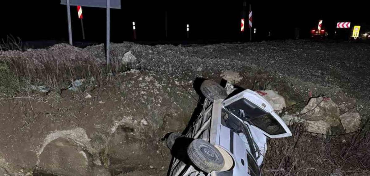 Isparta’da Otomobil Şarampole Yuvarlandı: 5 Yaralı