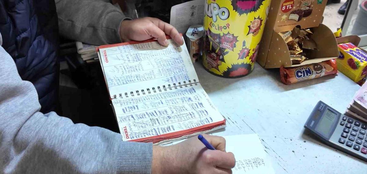 İstanbul’da Kadim Kültür Devam Ediyor: 320 Kişinin Bakkal Borcu Kapatıldı