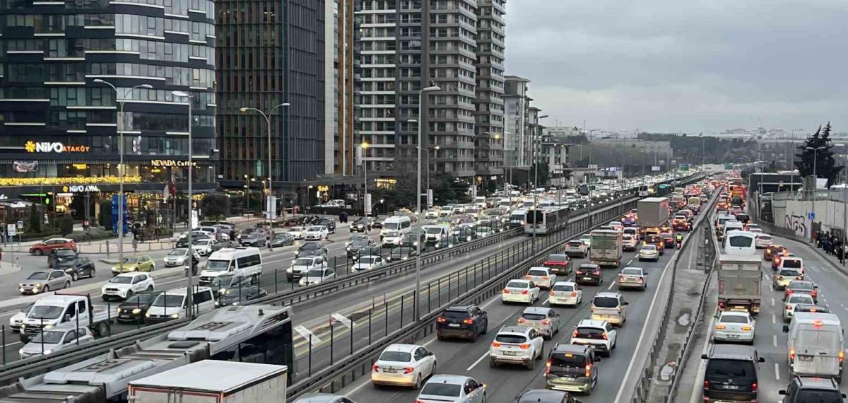 İstanbul’da Trafik Yoğunluğu Yüzde 80’e Ulaştı