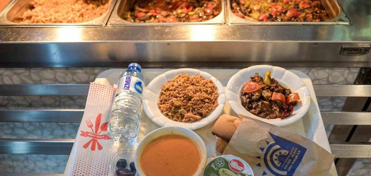 İzmir Büyükşehir’in Kent Lokantaları’nda İftar Ücretsiz