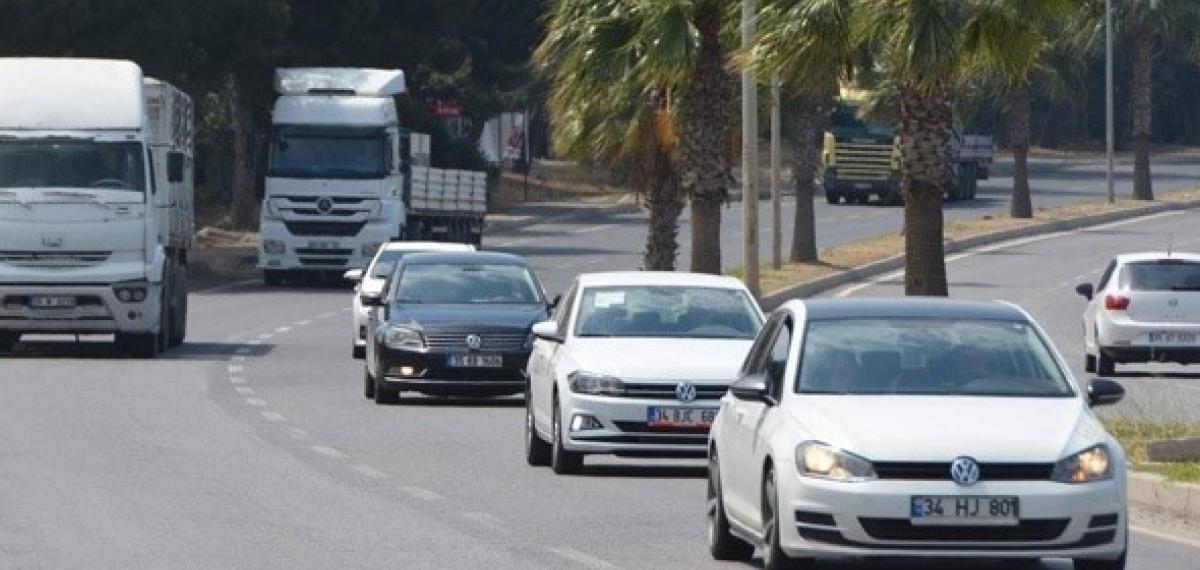 İzmir’de Trafiğe Kayıtlı Araç Sayısı 2 Milyon 106 Bin 883 Oldu