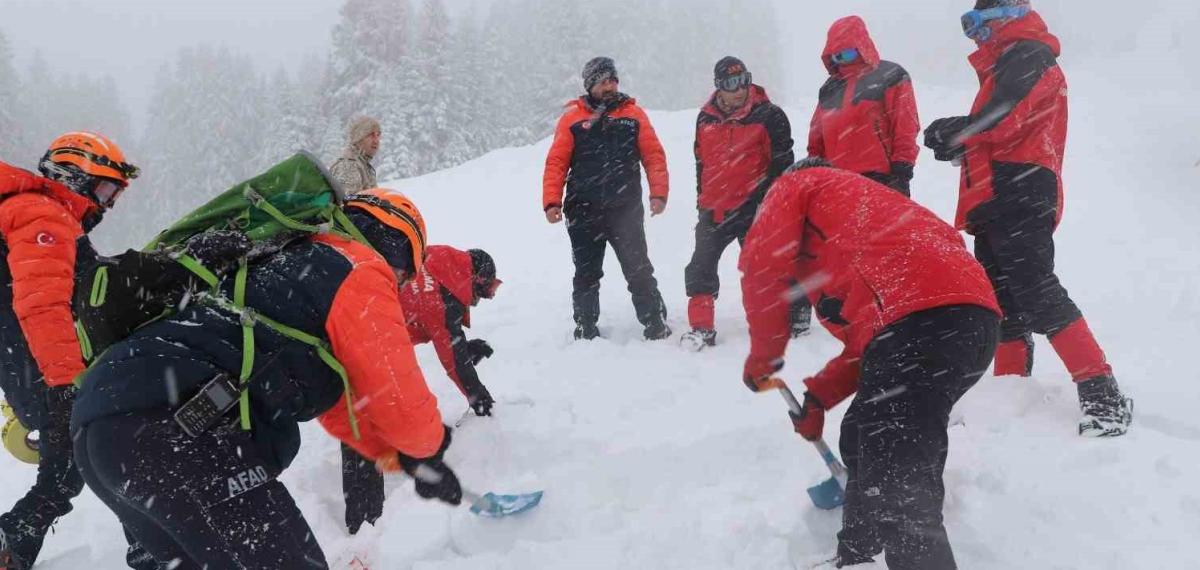 Kastamonu’da Ilgaz Dağı’nda “Çığda Arama Kurtarma” Tatbikatı Gerçekleştirildi