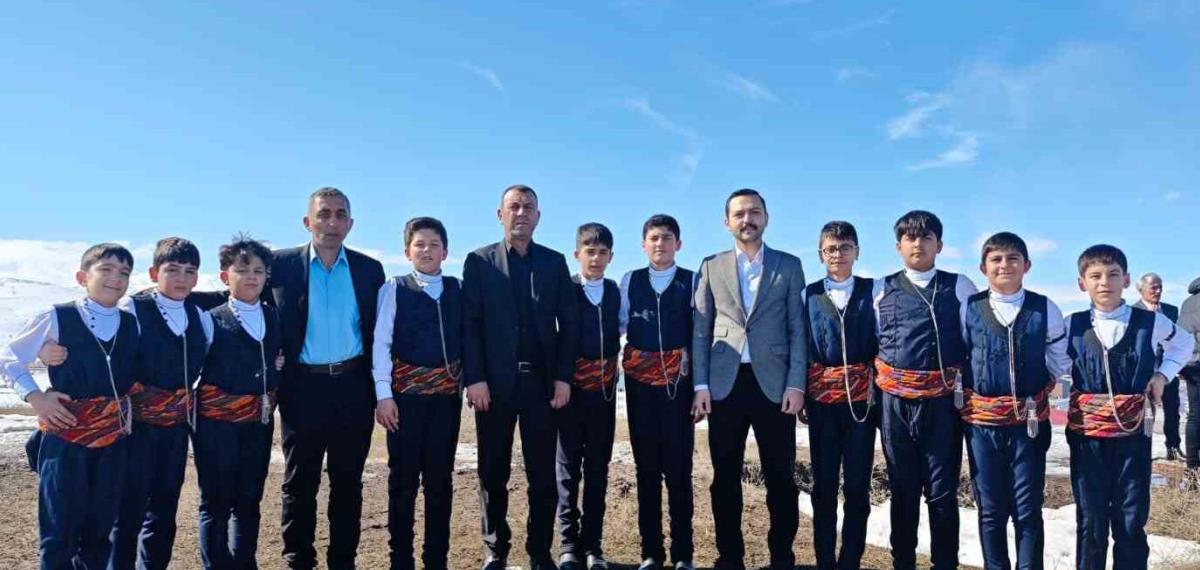 Kaymakam Emre Oğuztürk’ten Şampiyon Ekibe Tebrik