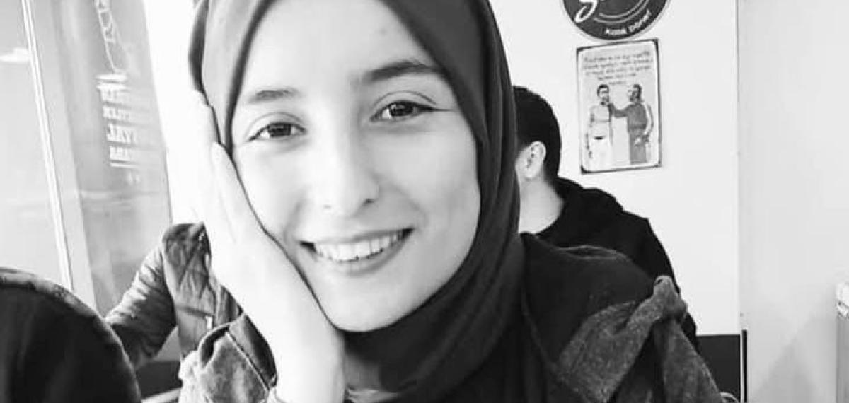 Kazada Yaralanan Genç Öğretmen Hastanede Hayat Mücadelesini Kaybetti