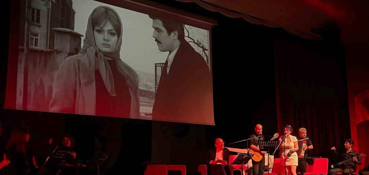 Kepez’de 14 Şubat Sanatla Kutlandı