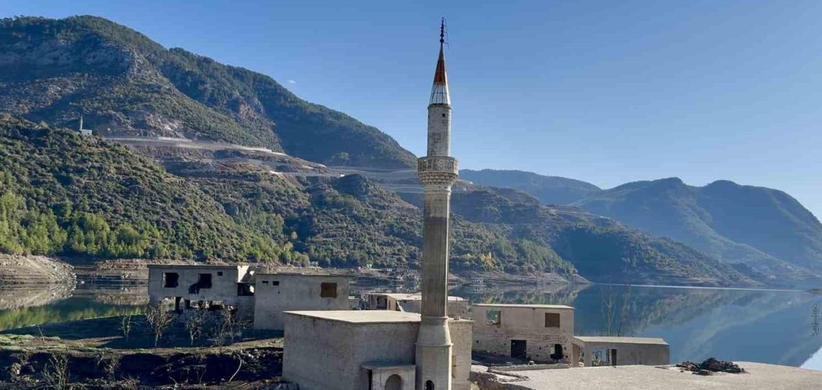 Kıbrıs’a İçme Suyu Sağlayan Baraj Doldu, İnsan Silueti Ortaya Çıktı