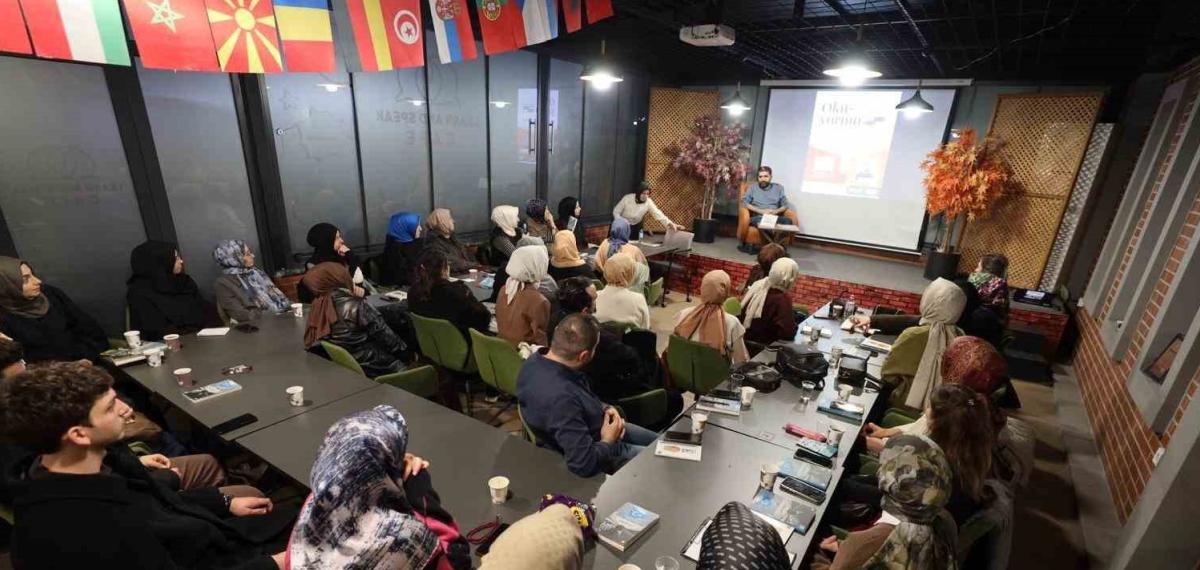 Kitaphane’de Doğu Türkistan Konuşuldu