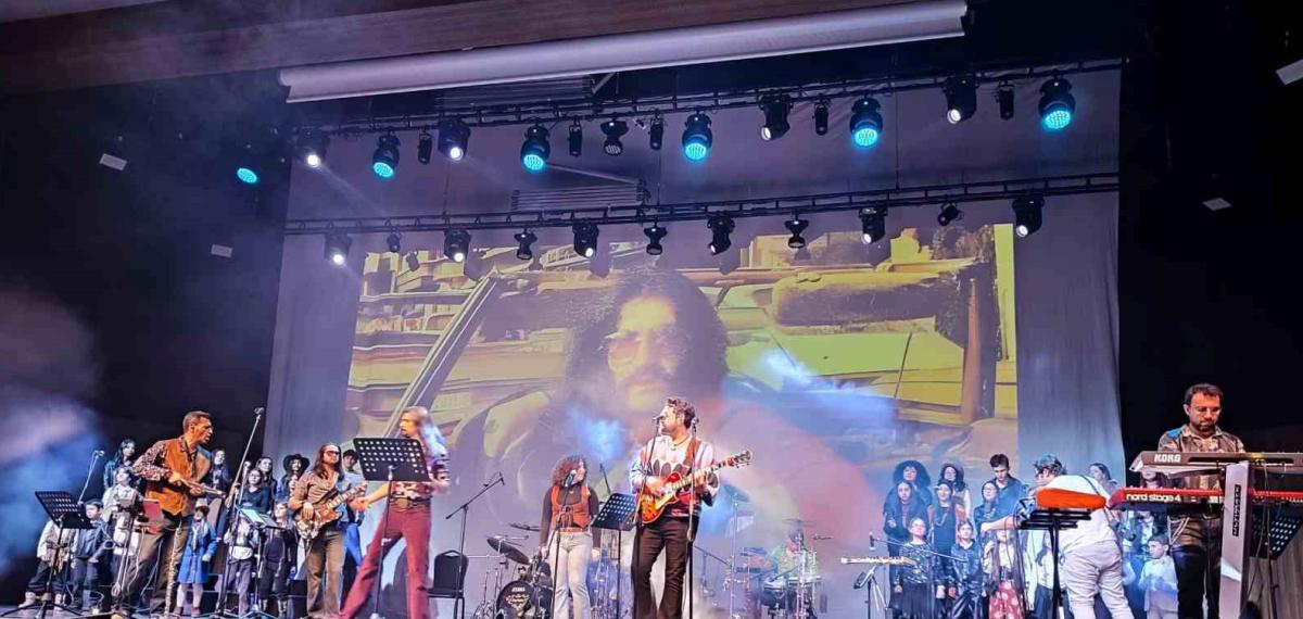 Kocaeli’de Öğrenciler Barış Manço Şarkılarıyla Yarıştı